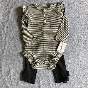 NWT Carter’s baby girl outfit
